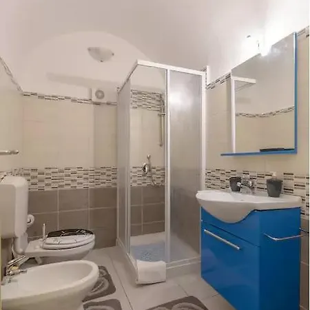 Apartment Casa Red & Blue *